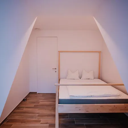 Rozenhof Apartment *